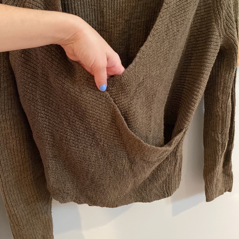 Open back sweater - Picture 3 of 4